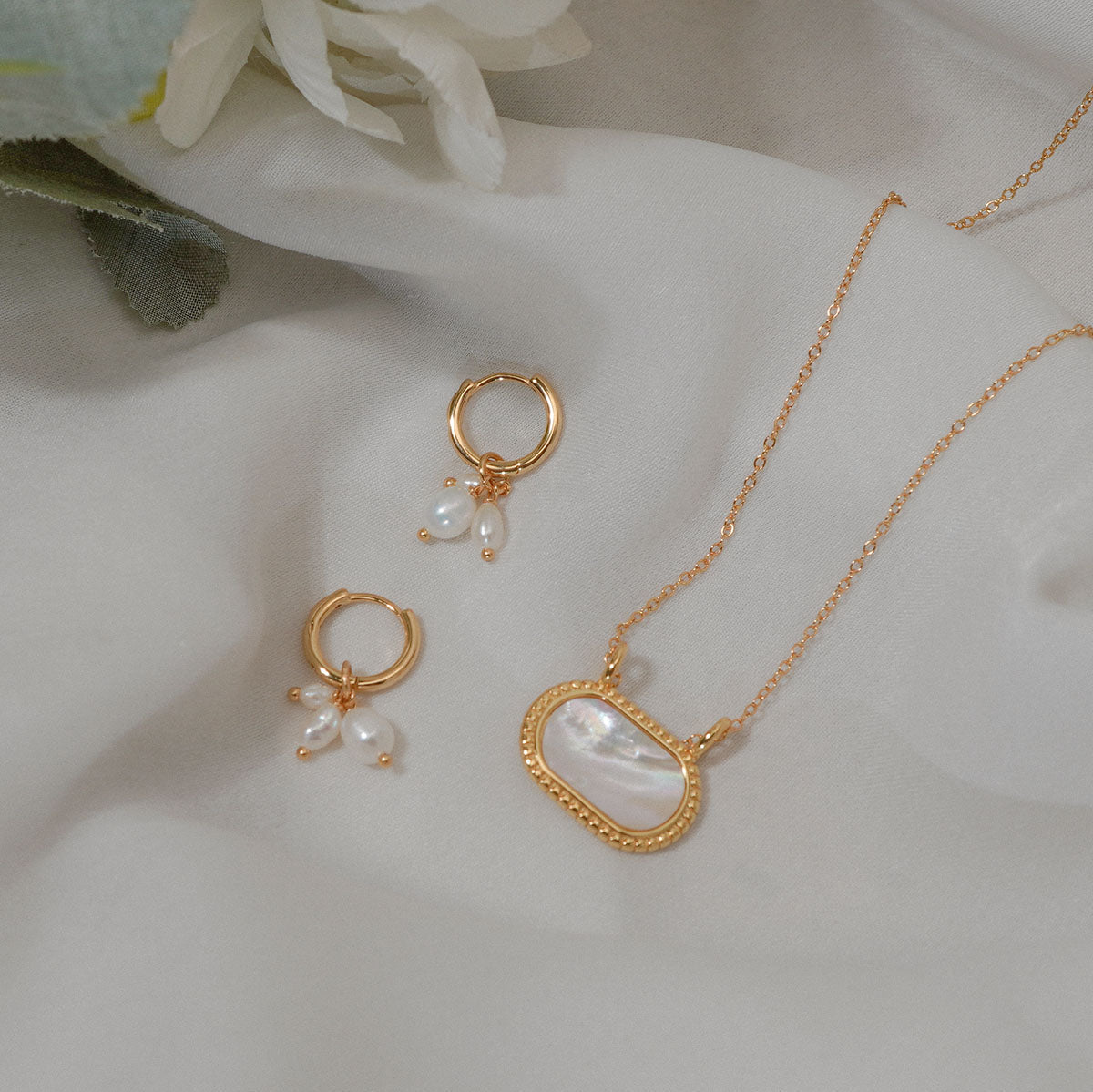 Ophira Mother of Pearl Necklace